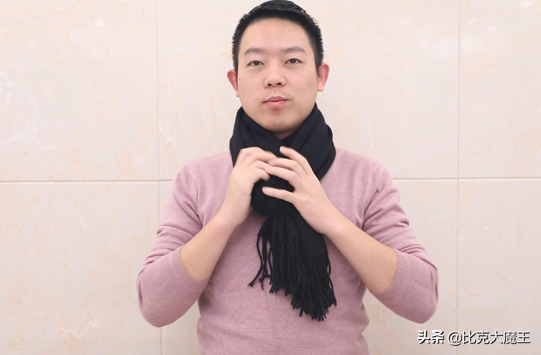 围巾不卷边的打法,围巾不绕圈系法