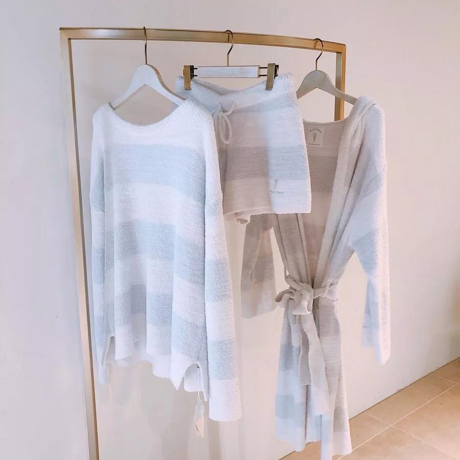 即使不出门也要穿出睡衣的别致,穿睡衣成了一种时尚