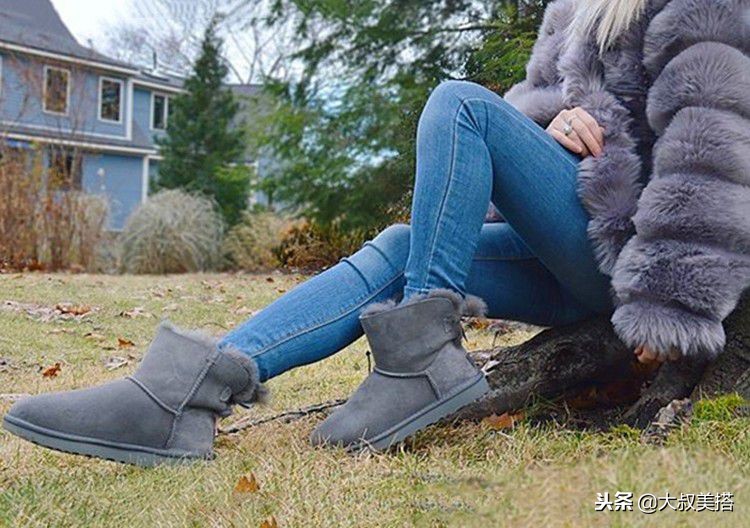 冬季女生穿雪地靴,冬天穿雪地靴好看吗