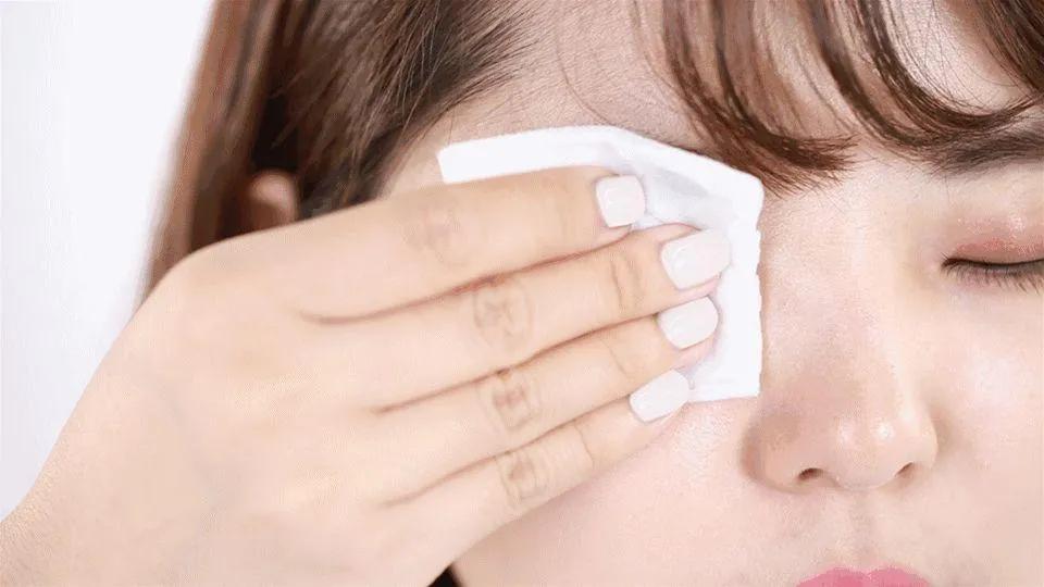 黑眼圈越来越重怎么搞定黑眼圈,简单有效缓解黑眼圈的两个小方法