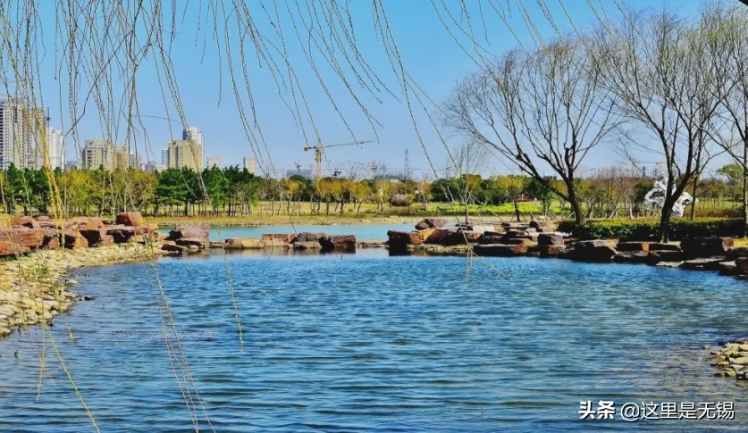 无锡网红打卡地彩虹跑道,无锡古运河健身步道