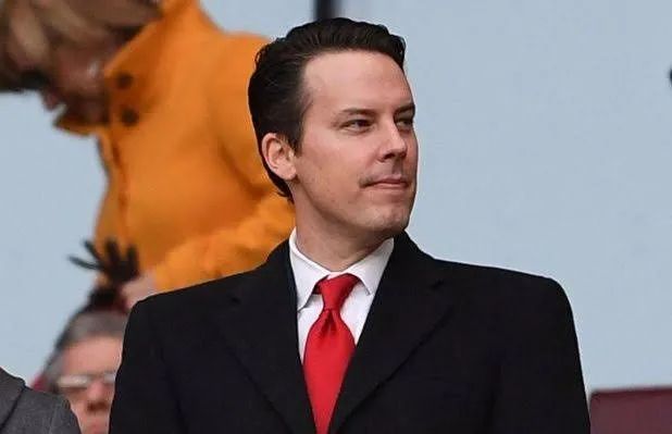 阿森纳老板发家史,阿森纳的抠门老板