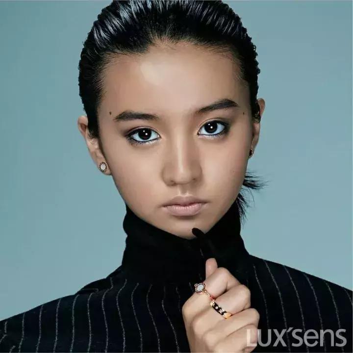 宝格丽和易烊千玺的杂志,易烊千玺代言宝格丽全球香氛系列