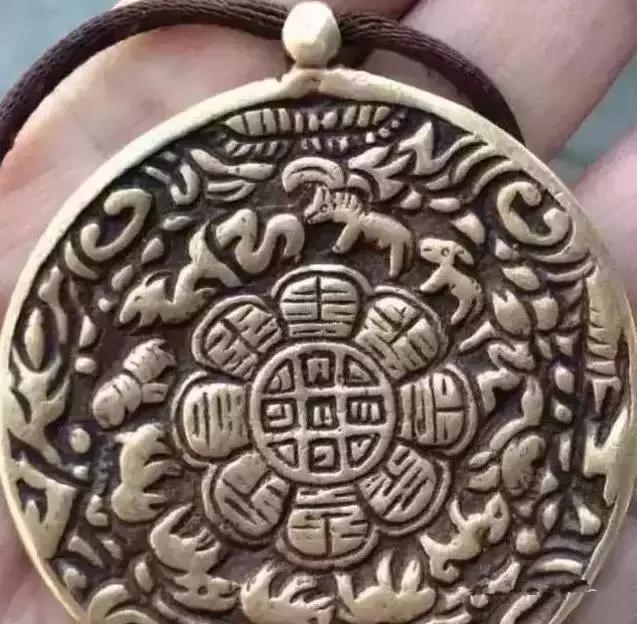 九宫八卦牌可以放床头吗,如何买到好的九宫八卦牌