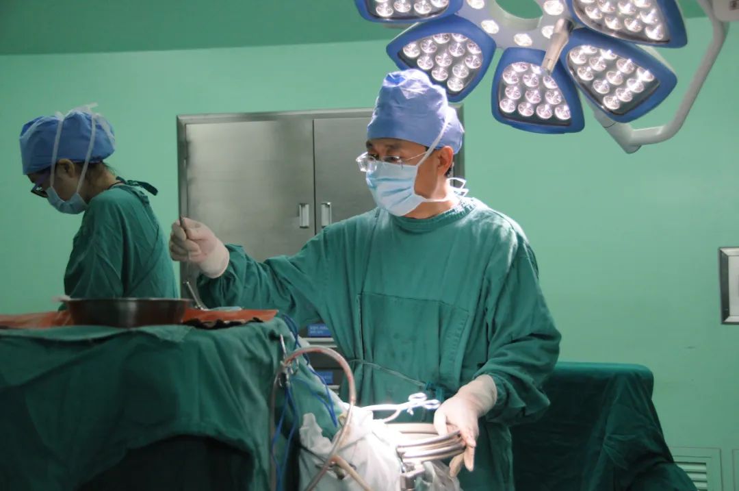 脑袋里长了肿瘤7公分,脑袋里长了个淋巴瘤