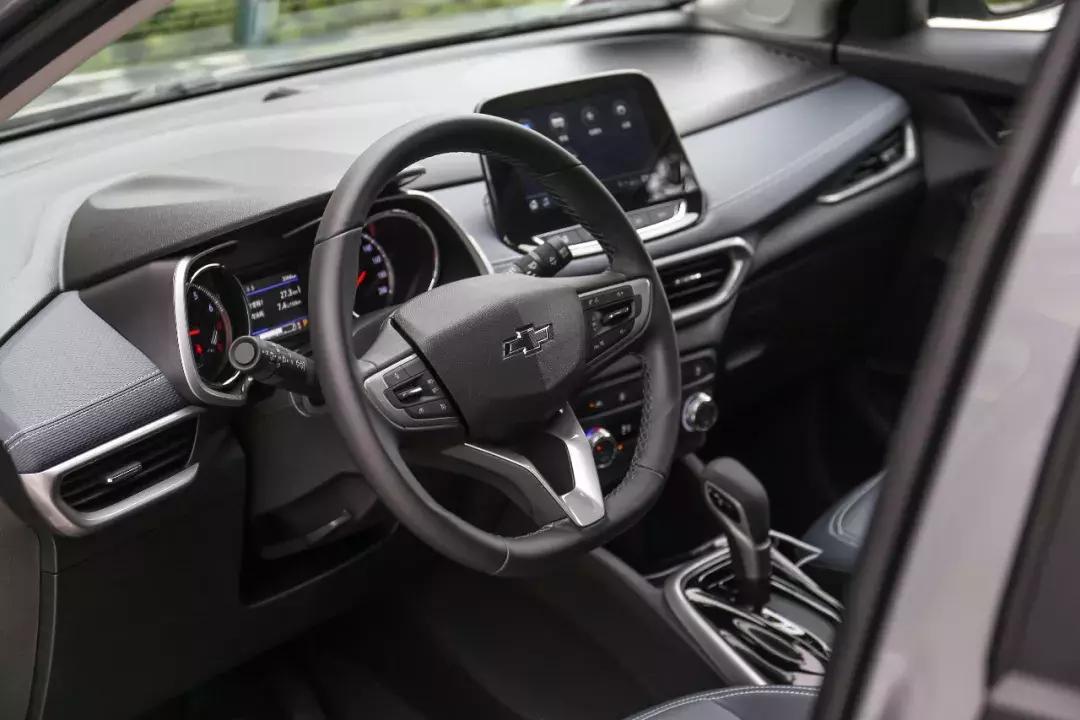 雪佛兰创酷汽车试驾,试驾雪佛兰创酷rs