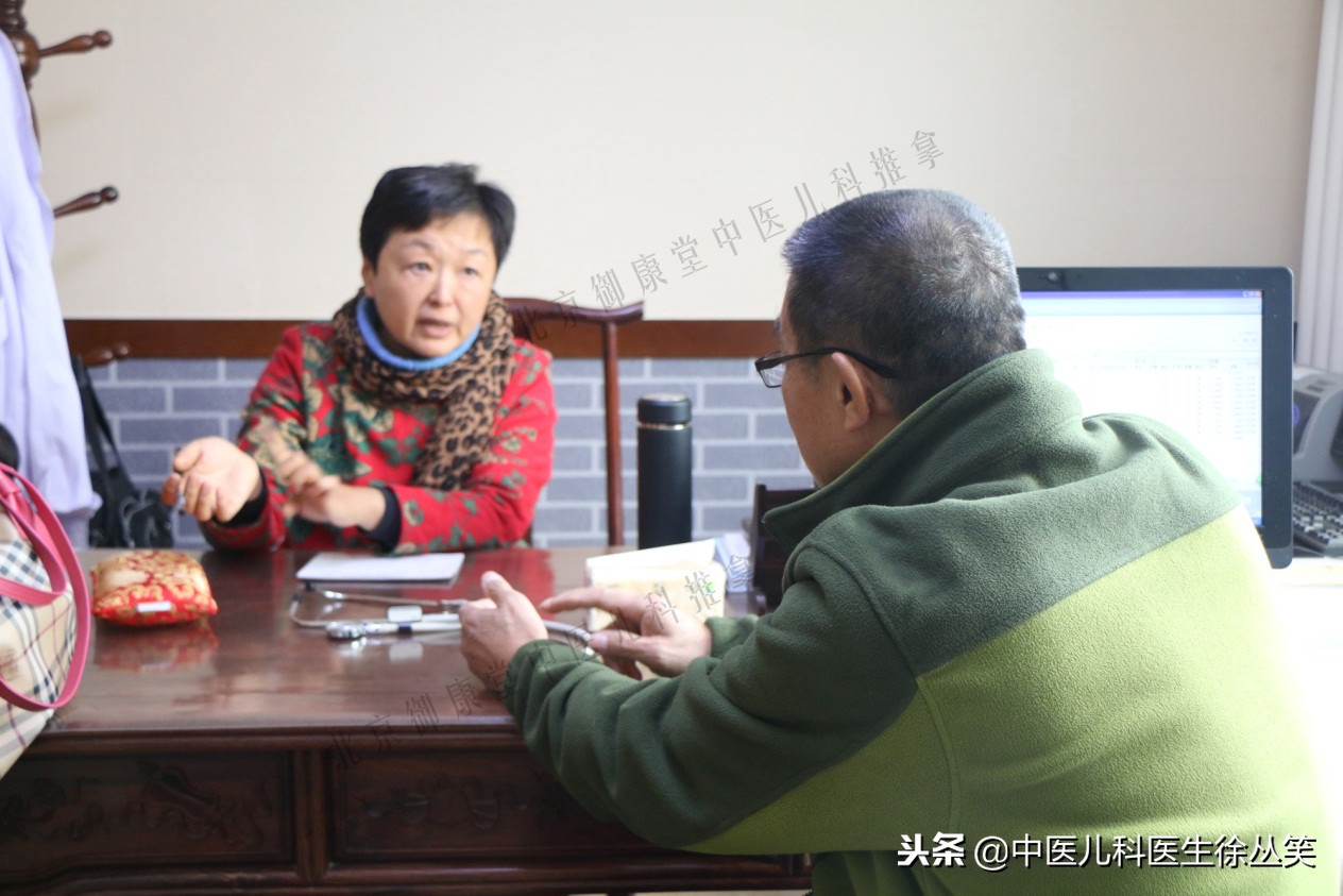 咳嗽肺炎了怎样治疗,感冒咳嗽肺炎吐灰痰