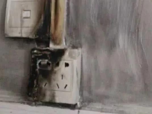 灭蚊拍能电死人吗,电蚊香拍人危险吗