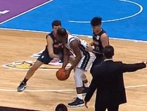 1次出界看7分钟录像,维持原判后又再改判!真刺激!