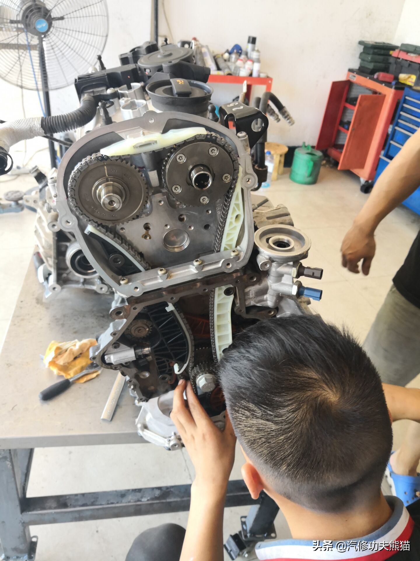 2017款途观丝绸之路1.8t烧机油吗,途观2015款1.8t四驱豪华版烧机油