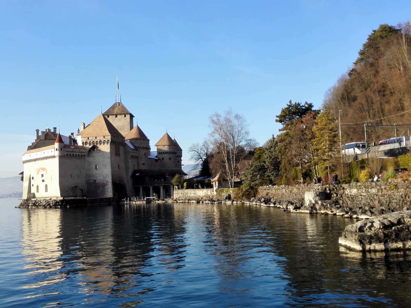 瑞士最美古堡在哪里,瑞士西庸城堡在哪个城市