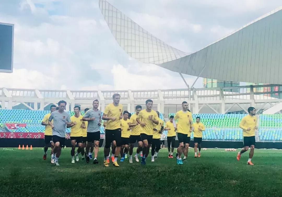 贵州恒丰和上海上港比赛直播,青岛对恒丰两场比赛结果