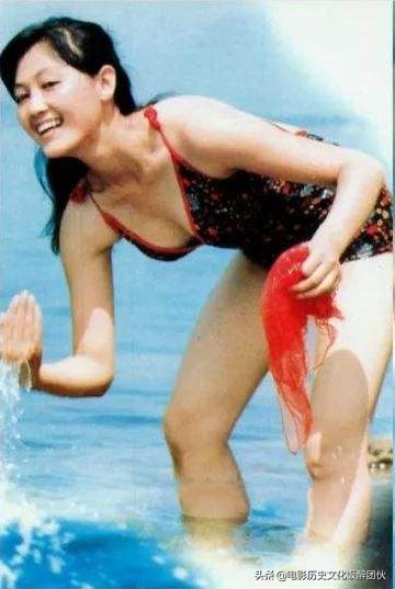 她是皇城根儿下的“北京大妞”，也是独闯纽约的坚强女人