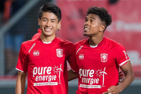 日本踢足球的香川,日本足球运动员香川