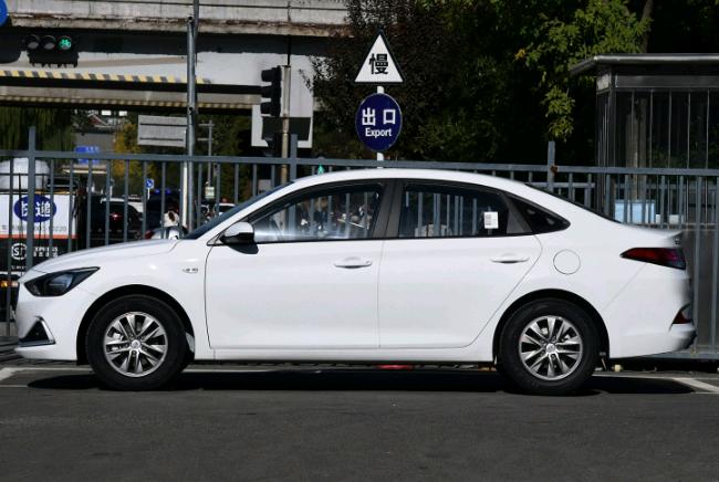 两万块的10款现代悦动值得买吗,现代悦动手动低配裸车报价