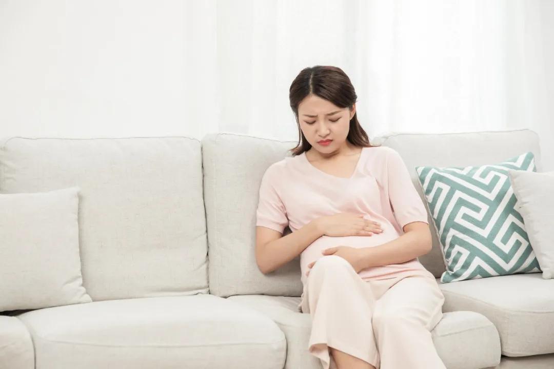 孕期有阴道炎会不会不能顺产,孕妇阴道炎会不会感染到胎儿