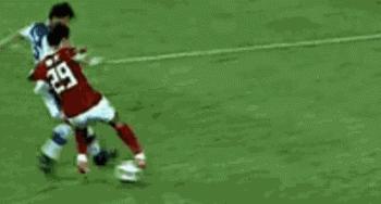 那些年国足的中超名场面,中国国足踢球名场面
