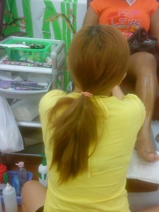 美国凤姐的真实生活,凤姐在洗脚店打工