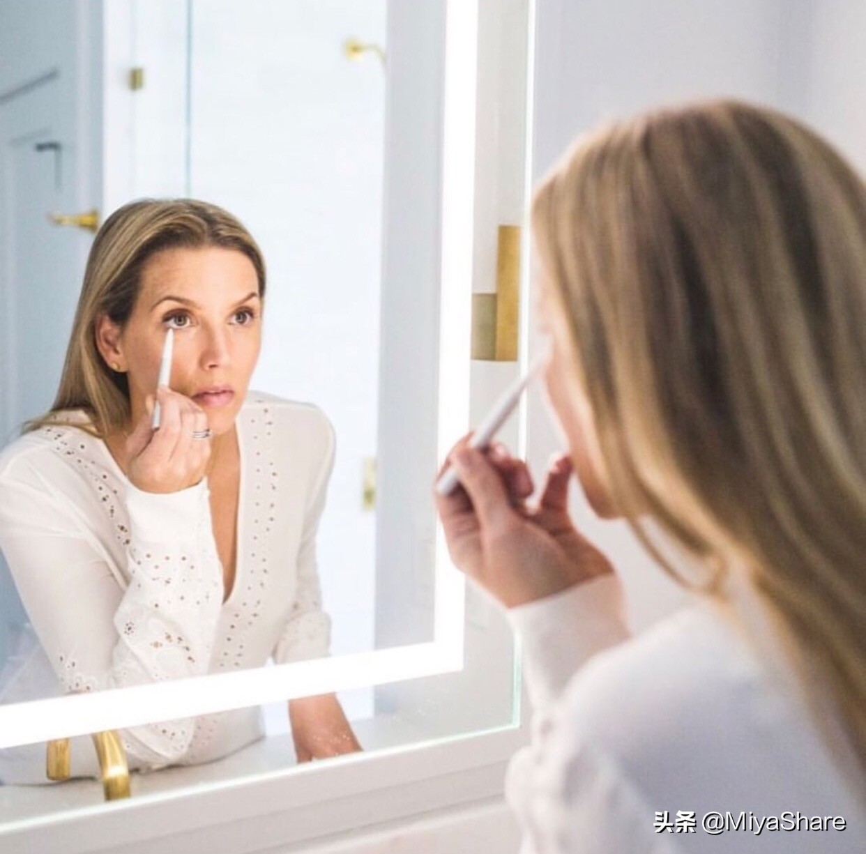 “外油内干”的皮肤别再控油！3个方法：远离出油脱皮，皮肤水嫩