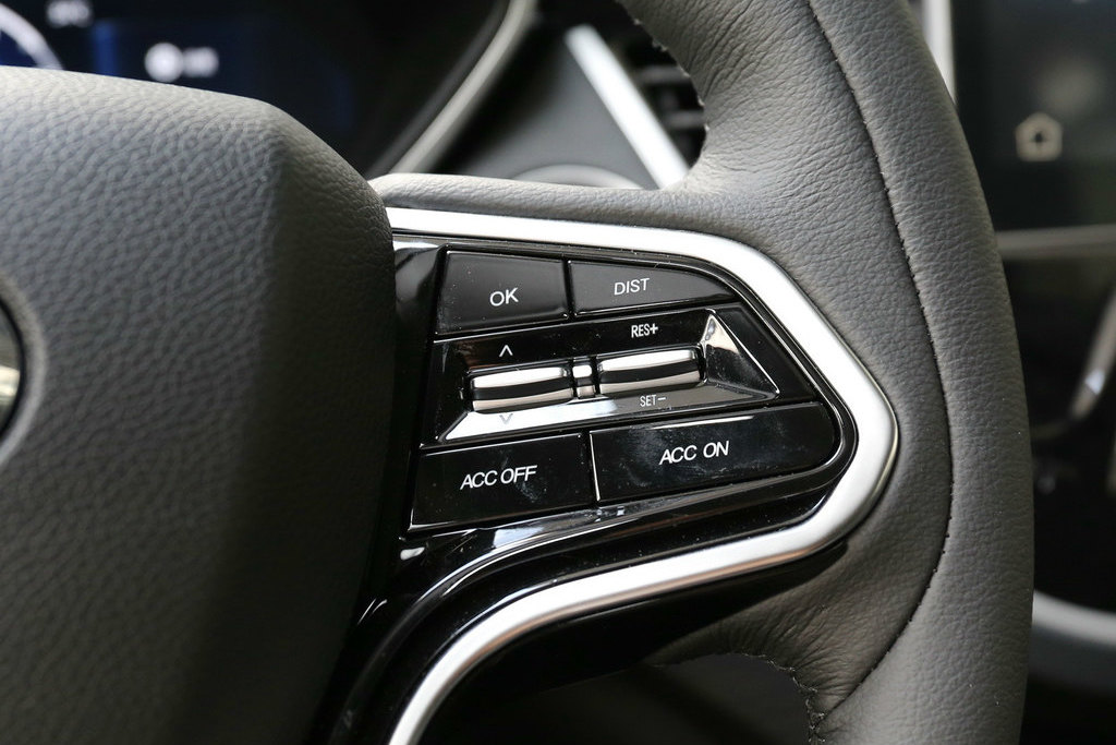 真实体验东南DX7，出乎预料1.5T有197匹，还可自动泊车