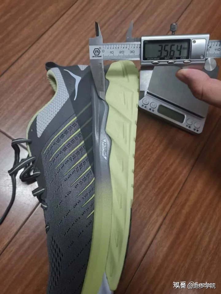 跑道上跑马跑鞋推荐,跑马一般用什么跑鞋