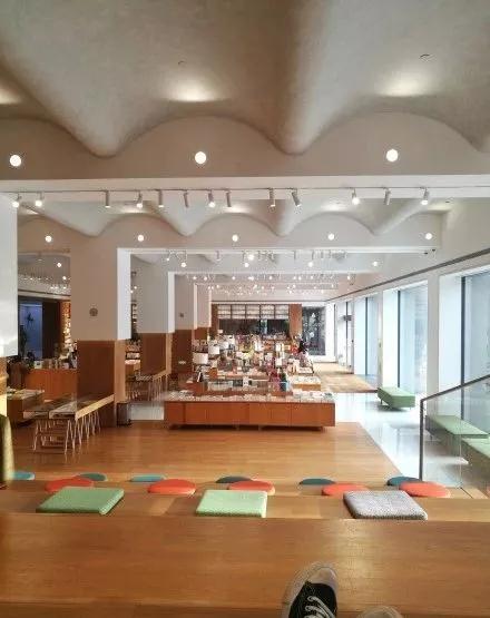 蓝花楹昆明网红打卡地在哪里,昆明周边湿地公园网红打卡地