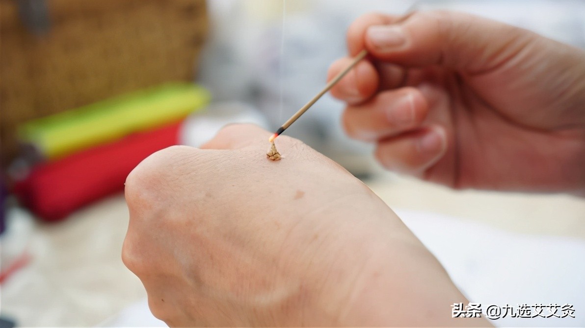 耳聋耳鸣艾灸哪个穴位最有效,老年人耳聋耳鸣按这个穴位