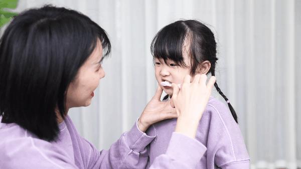 关于孩子长蛀牙的知识误区,3岁孩子牙齿全坏了怎么办