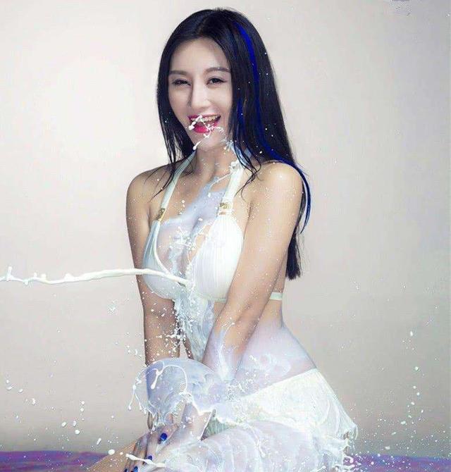 足球宝贝樊玲腾讯视频,最美足球宝贝樊玲现状