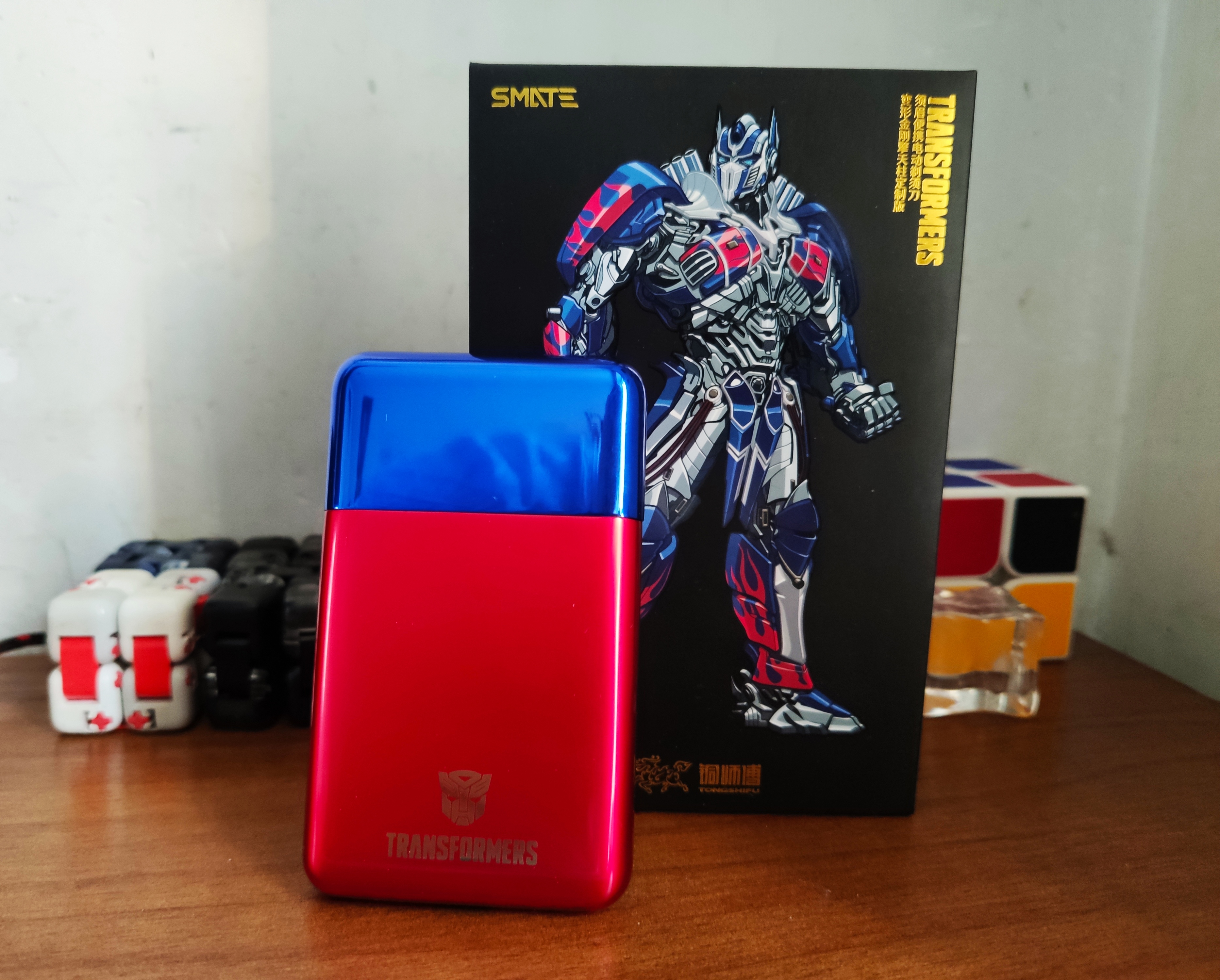 须眉男士电动剃须刀评测,须眉剃须刀擎天柱版