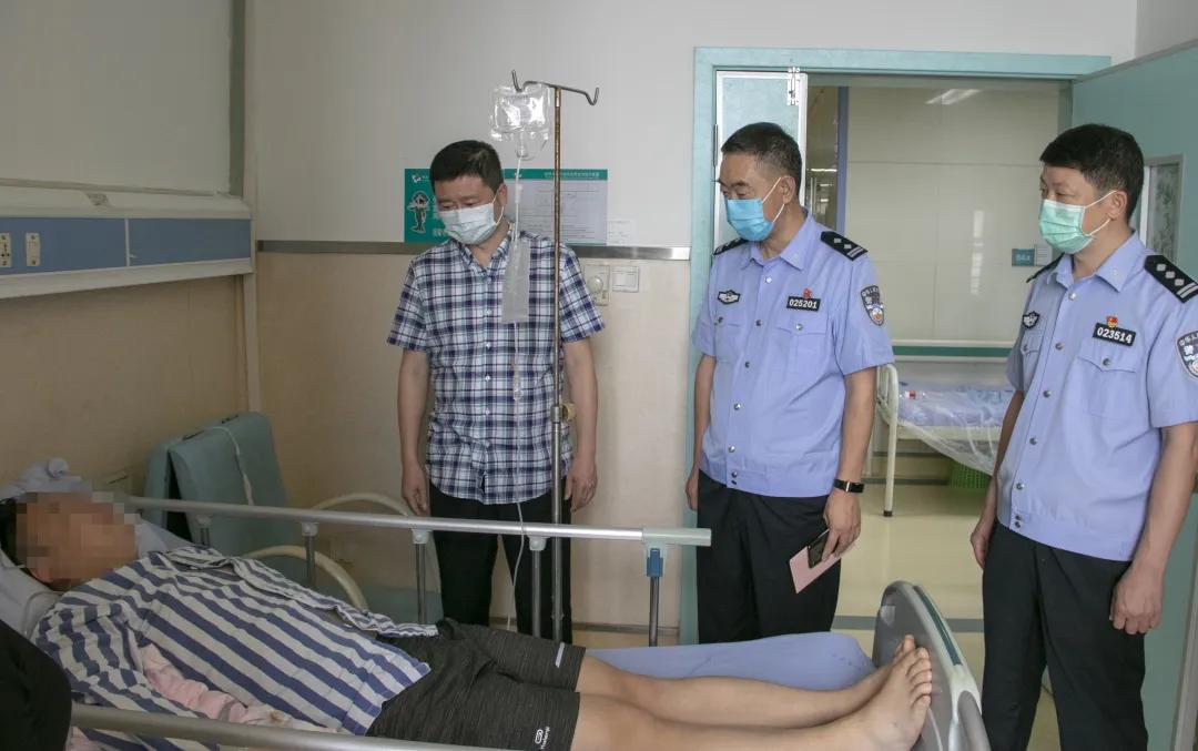 28岁辅警被刺伤牺牲,辅警被刺13刀后续