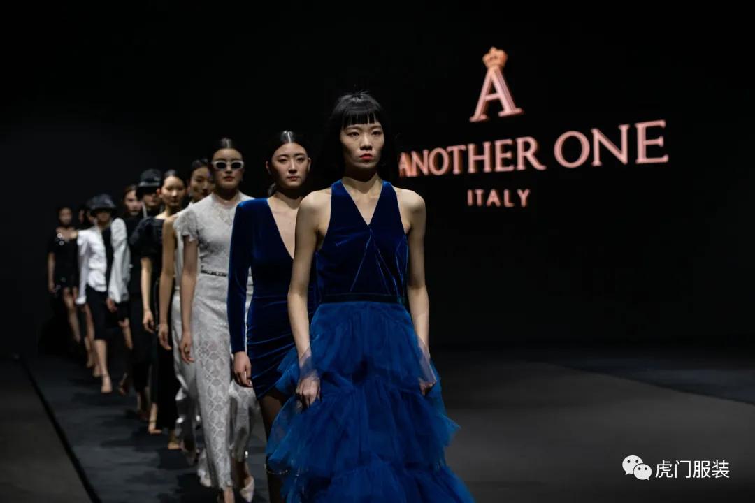 实力展示，重磅大秀，超“燃”派对，虎门服装惊艳上海