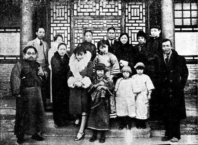 阮玲玉1934电影讲什么,阮玲玉1930年电影