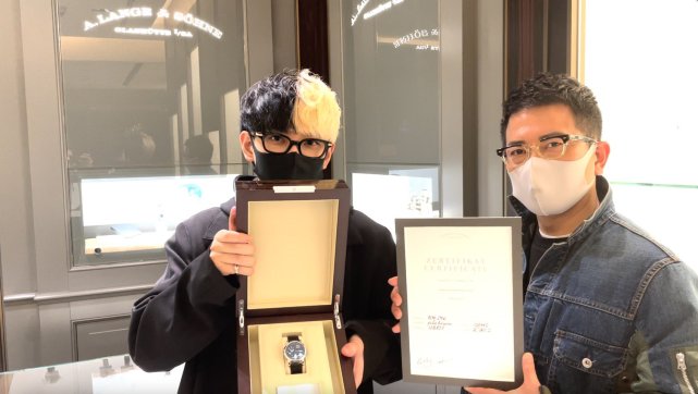 日本大叔买中6亿日元,日本网红机械表