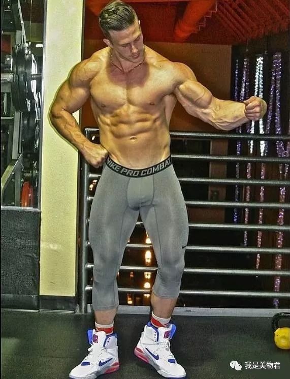 男士健身房练腿部器材,健身房运动装备推荐男