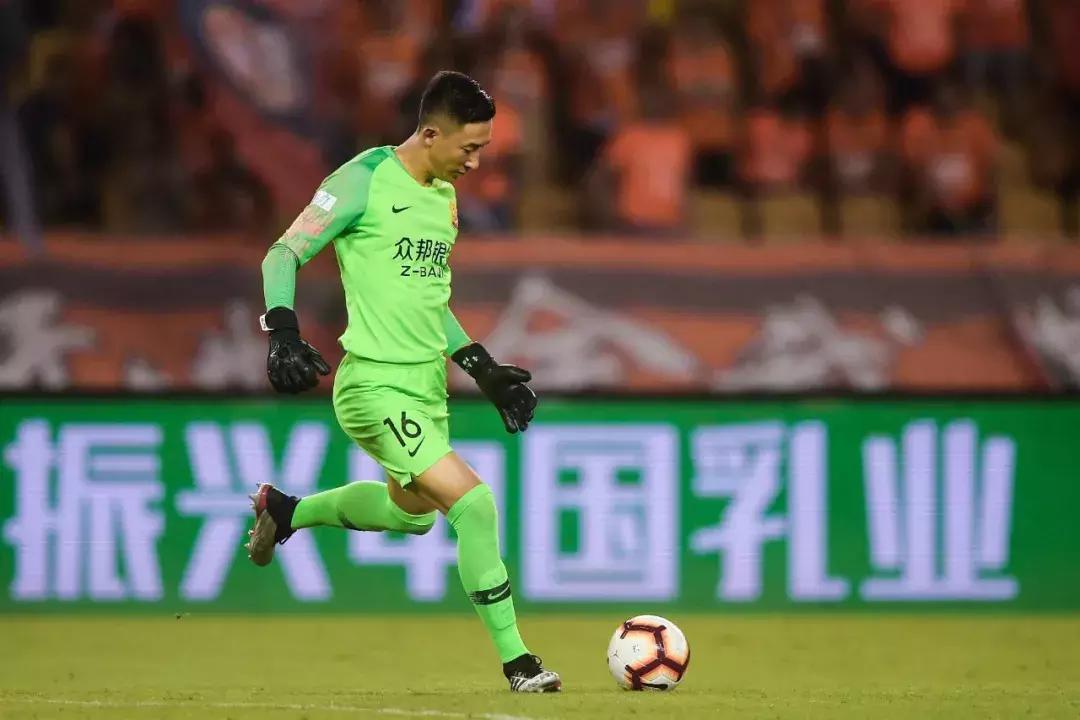 武汉卓尔4比3逆转广州富力,武汉卓尔赢球