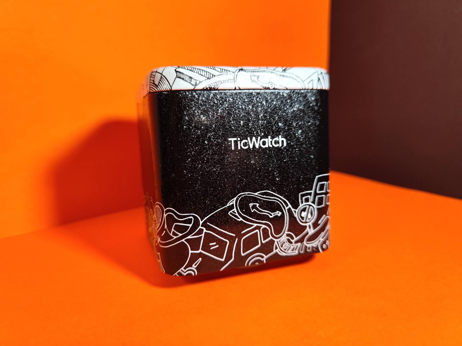 能测气温气压的智能手表,可监测体温和血糖的手表