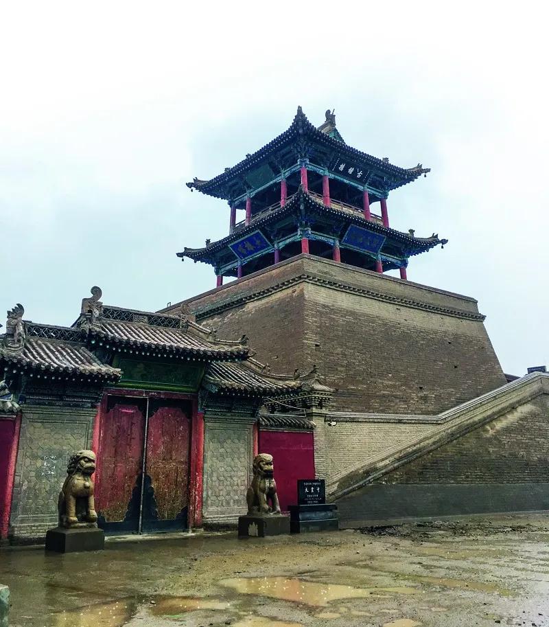 疯魔了？从长安西行天竺，女子重走玄奘路