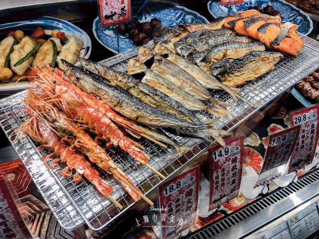 过年去超市囤货,过年没来得及买年货