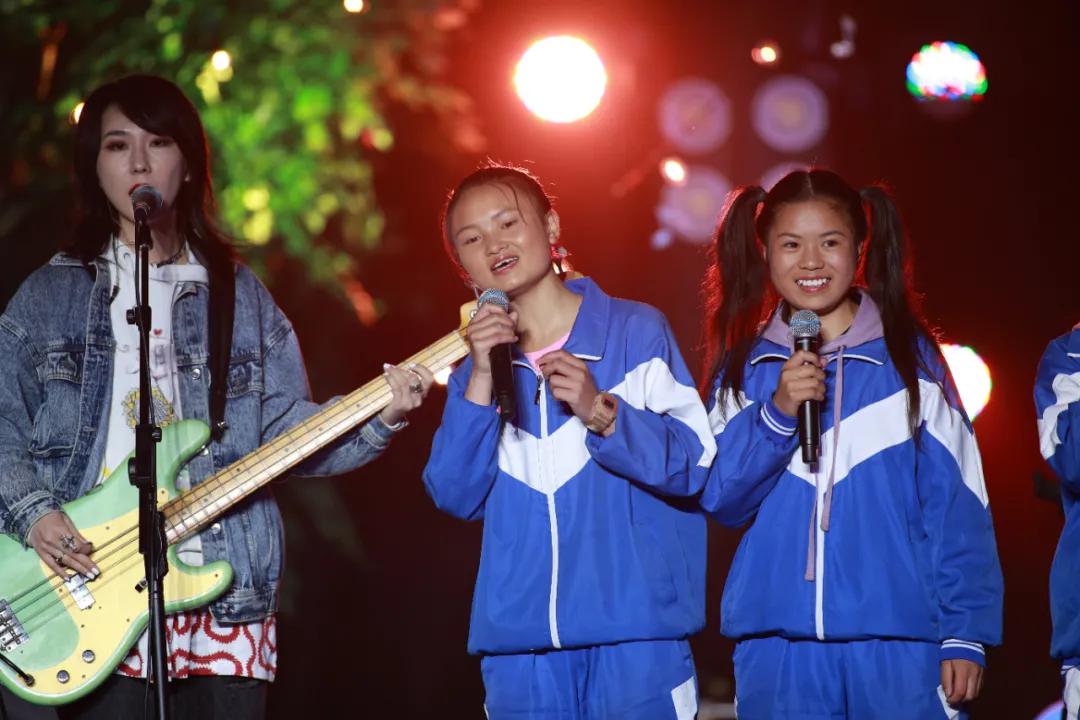 彪炳史册的六个伟大成就,彪炳史册的脱贫攻坚战