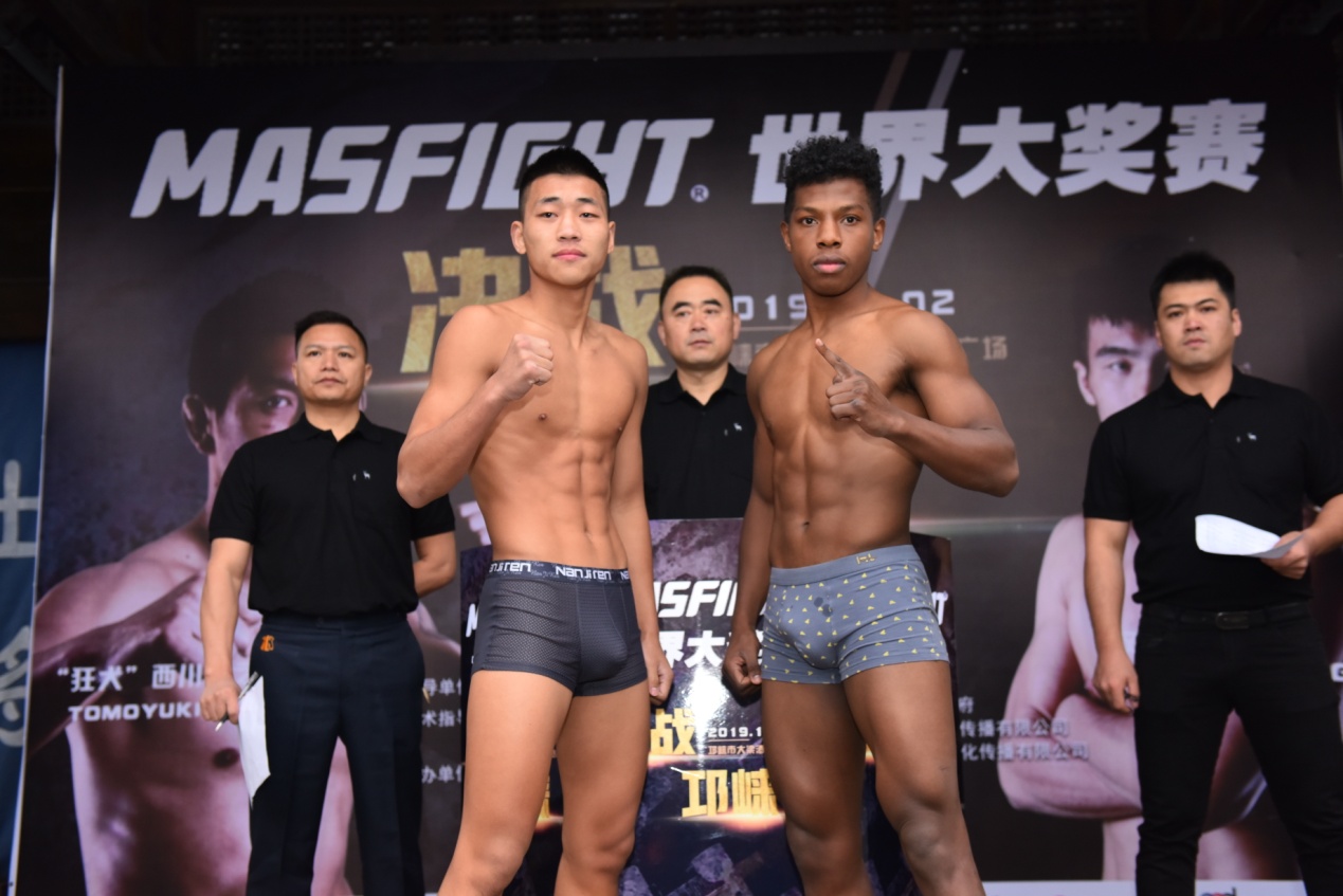 鏃ユ湰鎮嶅皢杩庢垬鎾眰,鎾眰vs灏忕姮