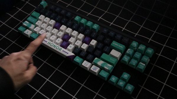 荣耀联名机械键盘怎么样,荣耀机械键盘推荐