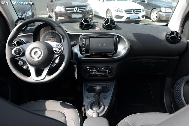 女人最抗拒不了的礼物,最能满足女人虚荣心的车