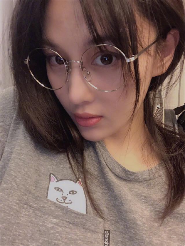 张馨予李佳琦面霜,张馨予李佳琦面膜