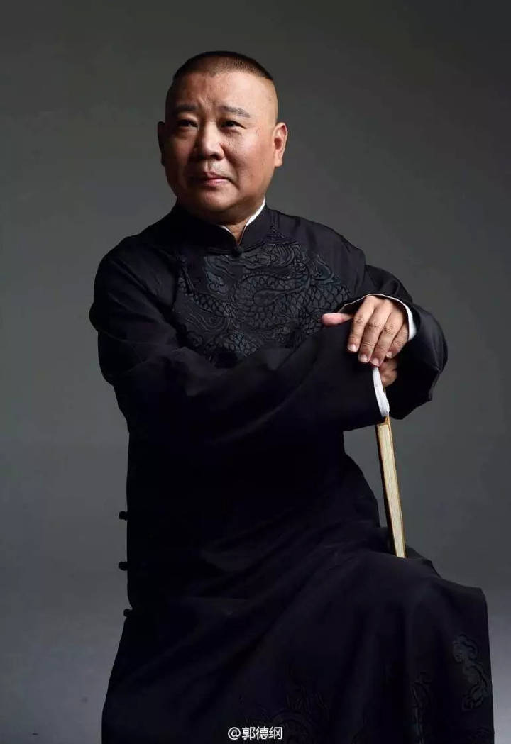 岳云鹏郭德纲大多少岁,岳云鹏14岁郭德纲26岁