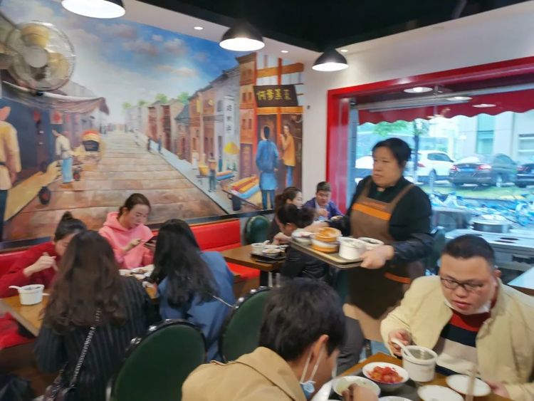 开餐饮加盟公司需要做哪些准备,做餐饮加盟行业主要注意哪些方面