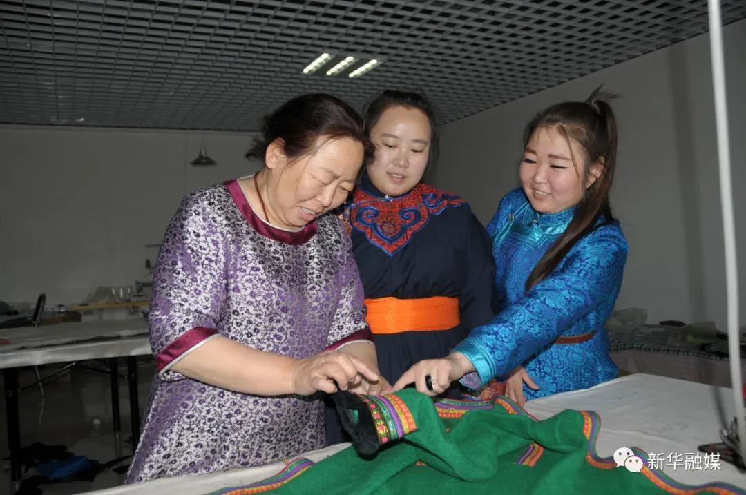 弘扬蒙古马精神贯彻新发展理念,弘扬蒙古马精神奋勇争先