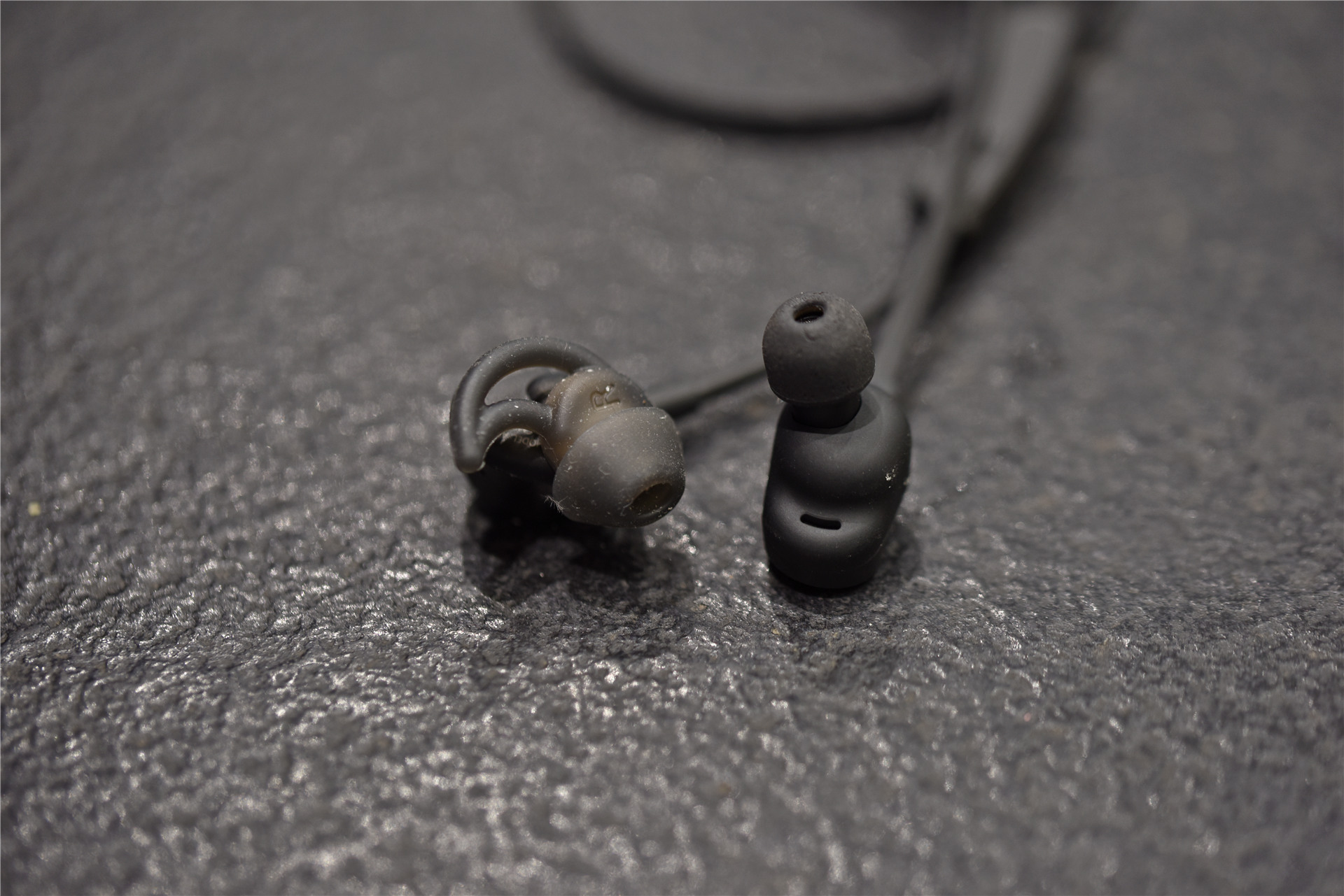 索尼wh1000xm4降噪评测对比,无线通讯黑科技