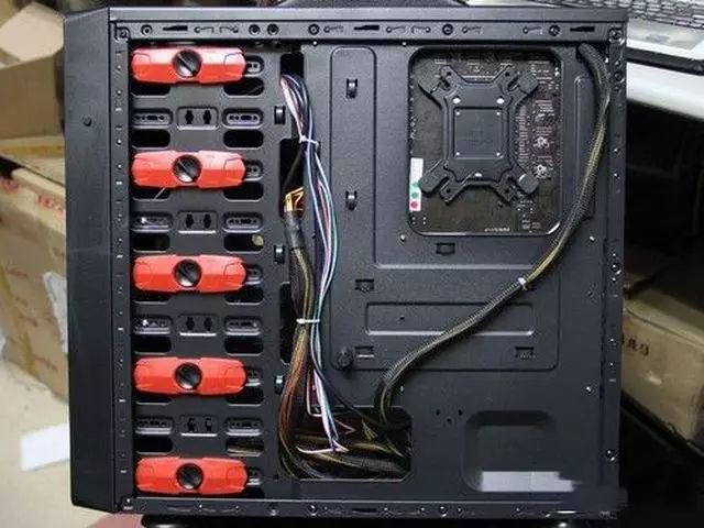 小白组装电脑配置入门清单,手把手教你组装电脑新手也能学会