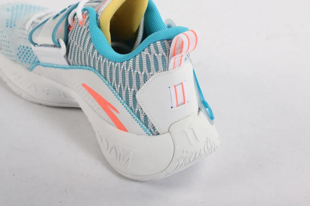 水花2代篮球鞋怎么样,篮球鞋评测性价比